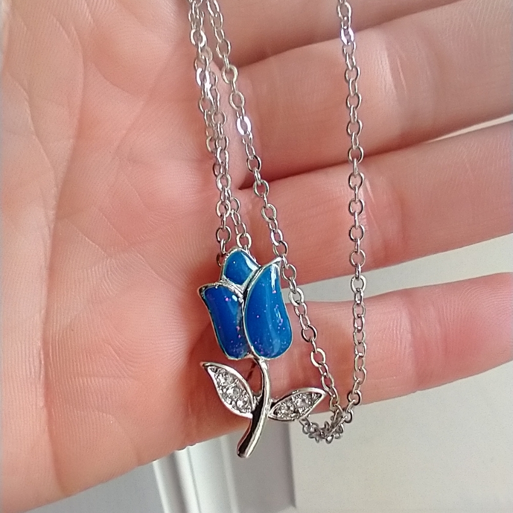 Sterling Silver Fiery Opal Flower Pendant/Necklace NWOT